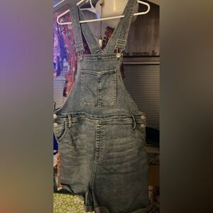 Eva and Viv Jenna overall